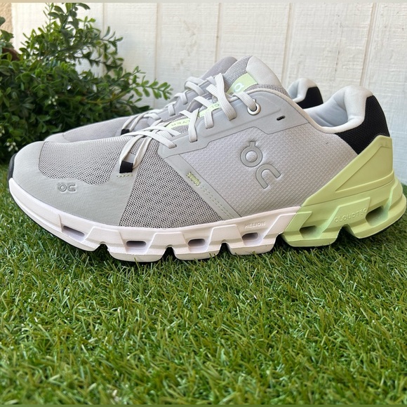ON RUNNING Cloudflyer 4 Glacier Meadow MEN size  8 NEW main image 5